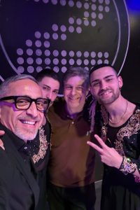 8 show bozzy bro zoo latino | Studio Gem