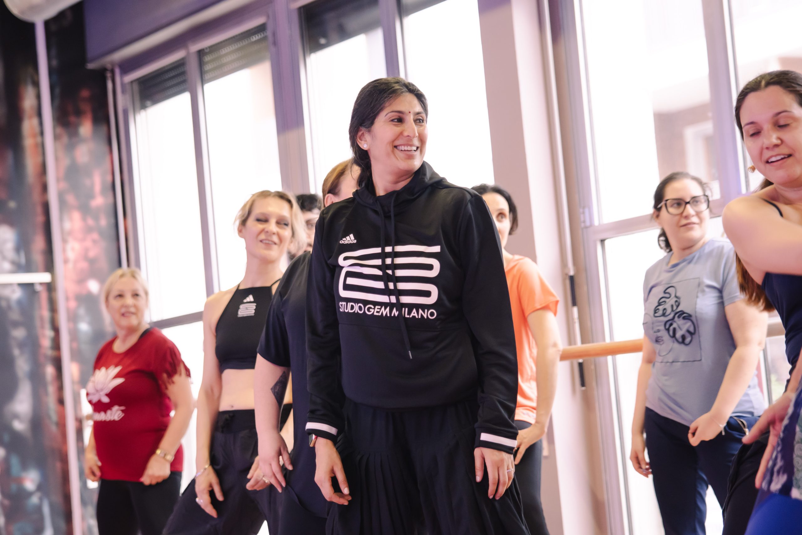 1Workshop Sarina Jain Masala bhangra 31 05 2024 0 scaled | Studio Gem