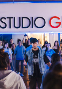 WorkShop Hip Hop Emanuel Lo 20269 scaled e1771926413604 | Studio Gem